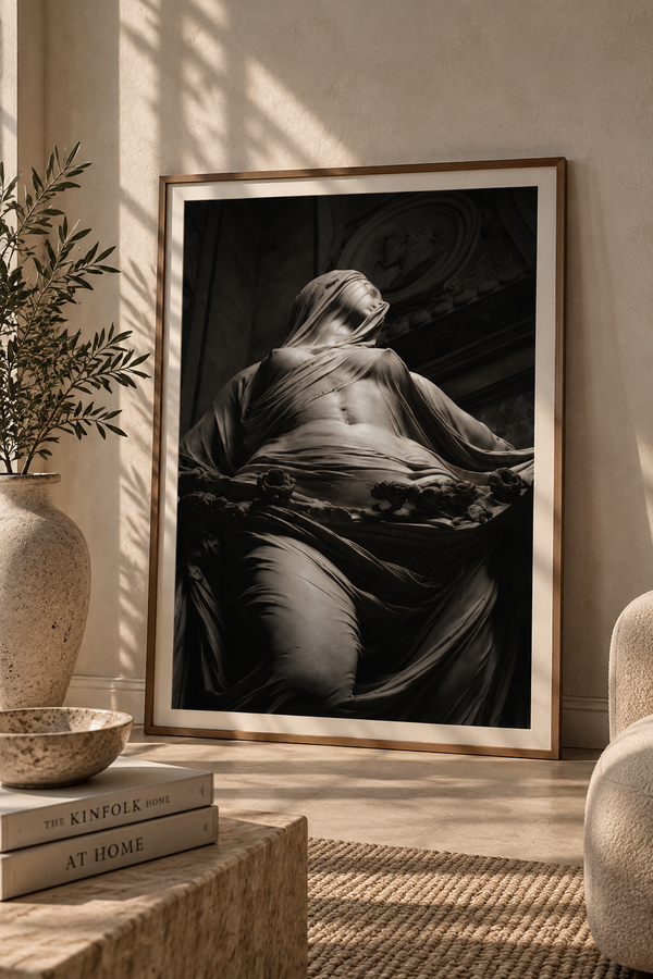 Verschleierte Statue als Poster und Leinwand – dunkle klassische Skulptur im Dark Academia Stil